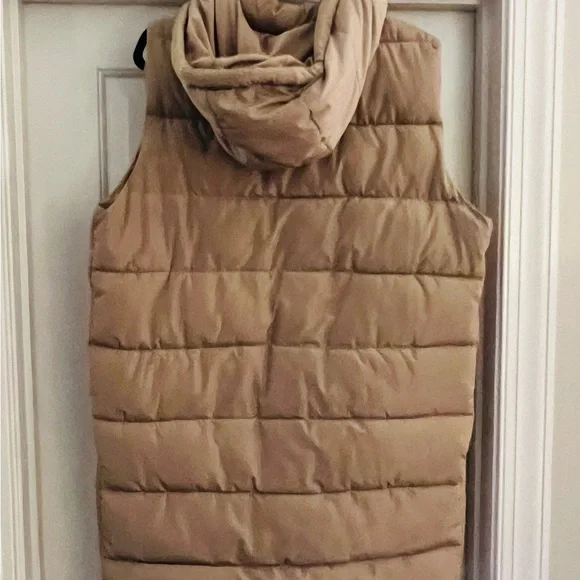 Long Puffer Vest (Large) - Picture 2 of 11
